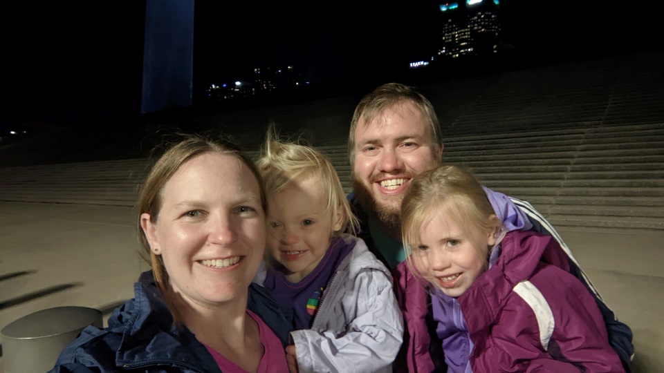 FIRE Travel Family - 2021-12-16 - The Gateway Arch - St. Louis (MO) - Brock, Becky, Kyra, Verity - Financial Independence - Retire Early